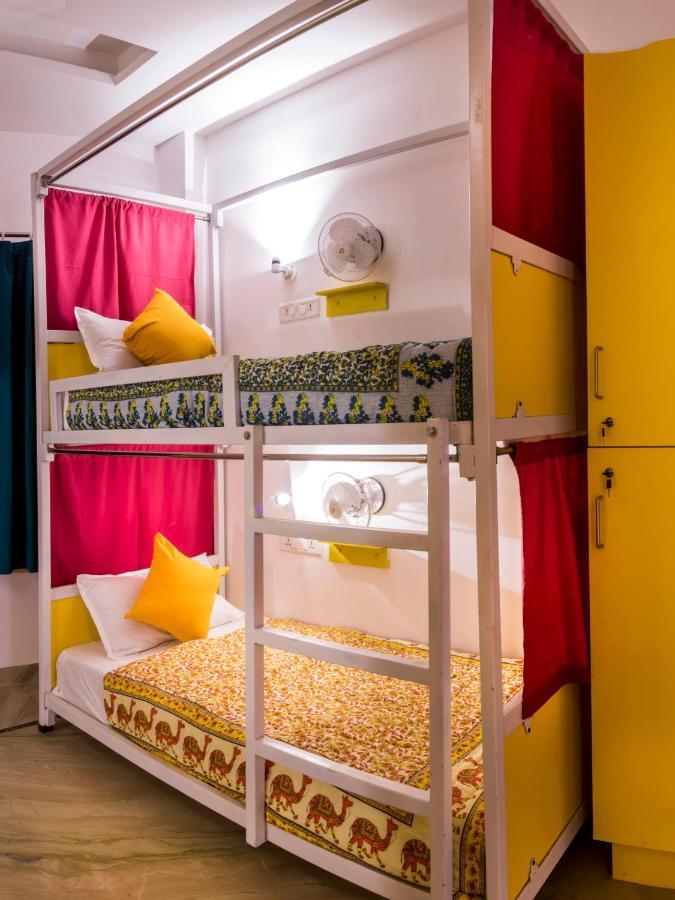 Gypsy Nest Hostel Агра Екстериор снимка